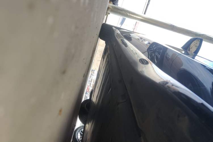 Used Volkswagen ID.7 VIZZION 2024 First Edition Left Side Sill