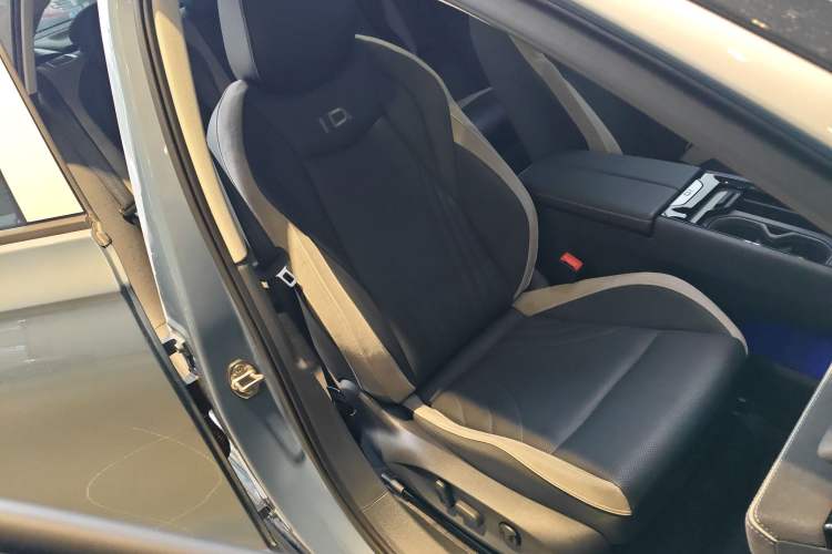 Used Volkswagen ID.7 VIZZION 2024 PRO Model Right Front Seat