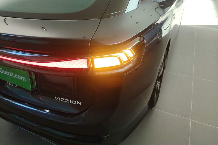 Used Volkswagen ID.7 VIZZION 2024 AIR model Right Rear Taillight