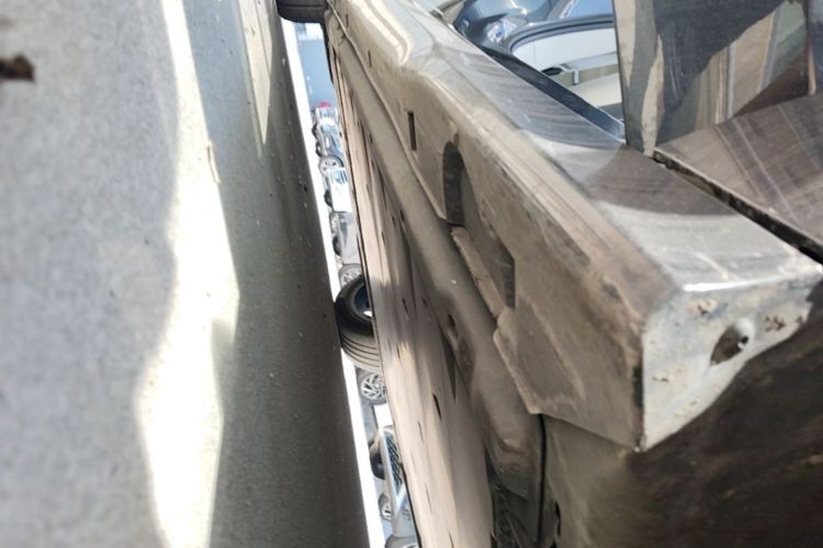 Used Volkswagen ID.7 VIZZION 2024 First Edition Right Side Sill