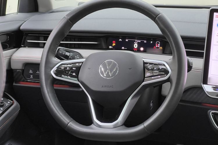 Used Volkswagen ID.7 VIZZION 2024 AIR model Steering Wheel