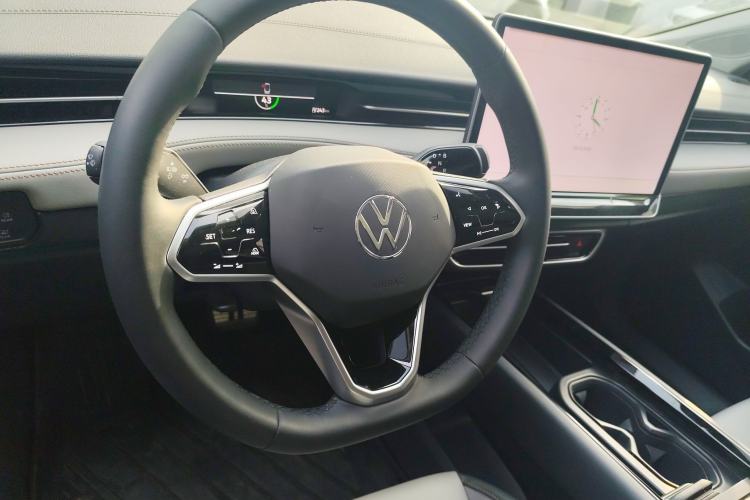 Used Volkswagen ID.7 VIZZION 2024 AIR model Steering Wheel