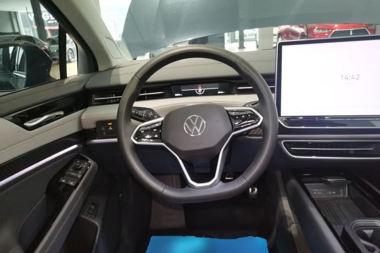 Used Volkswagen ID.7 VIZZION 2024 AIR model Steering Wheel