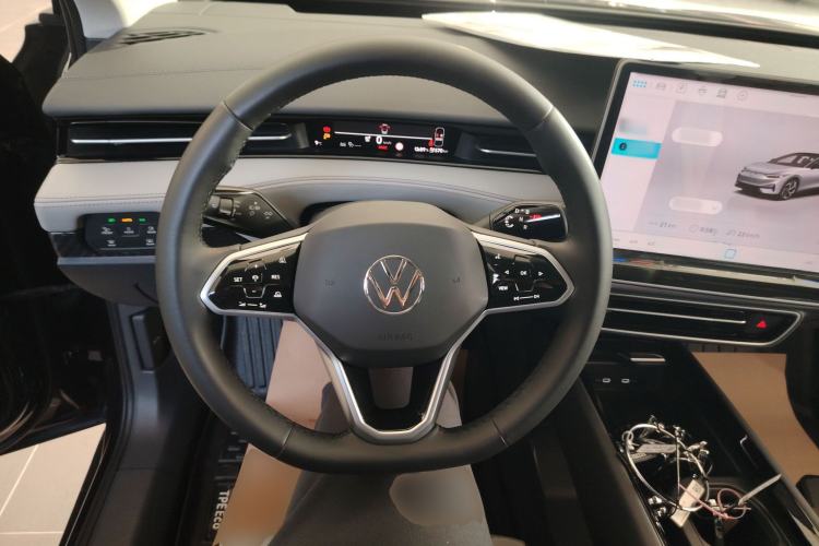 Used Volkswagen ID.7 VIZZION 2024 AIR model Steering Wheel