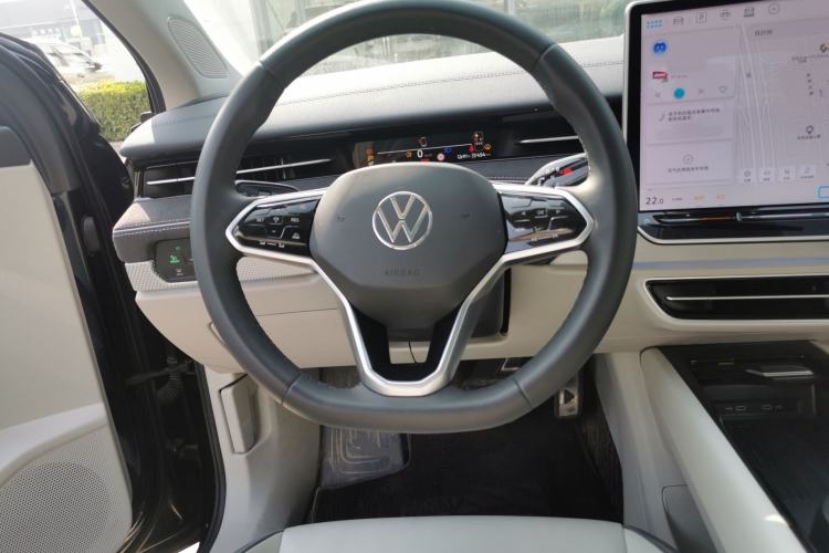Used Volkswagen ID.7 VIZZION 2024 First Edition Steering Wheel