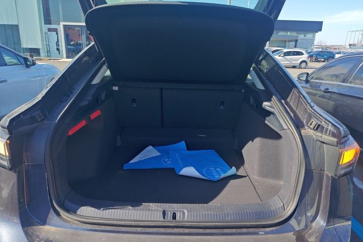 Used Volkswagen ID.7 VIZZION 2024 First Edition Trunk