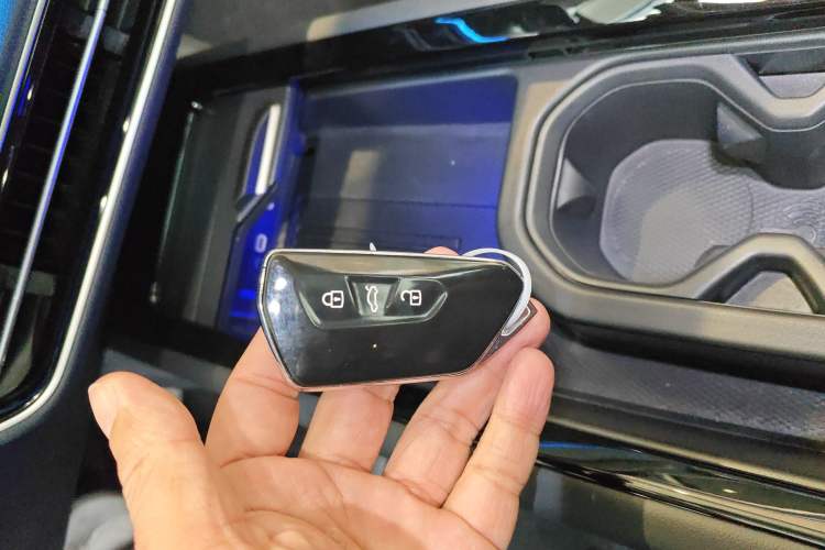 Used Volkswagen ID.7 VIZZION 2024 PRO Model Vehicle Key