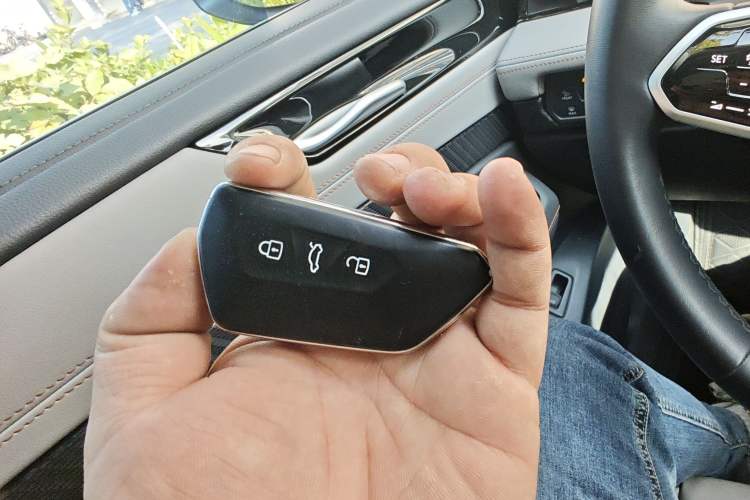 Used Volkswagen ID.7 VIZZION 2024 AIR model Vehicle Key