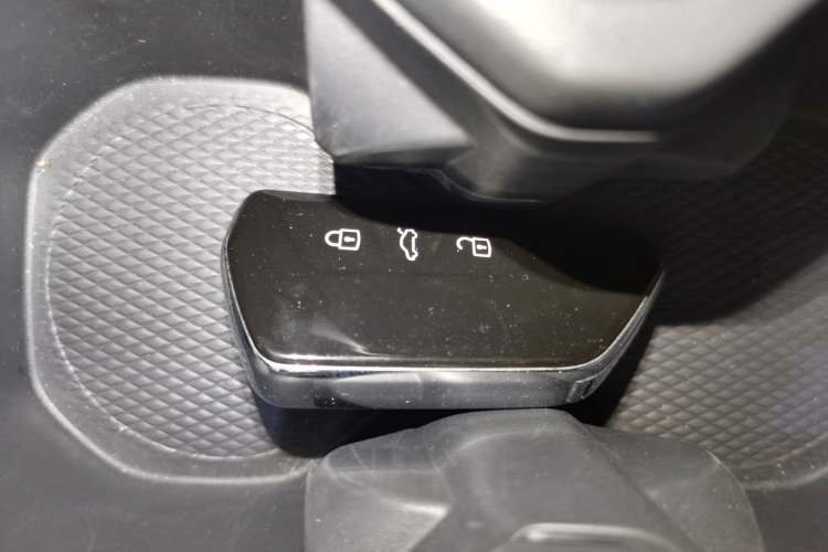 Used Volkswagen ID.7 VIZZION 2024 AIR model Vehicle Key