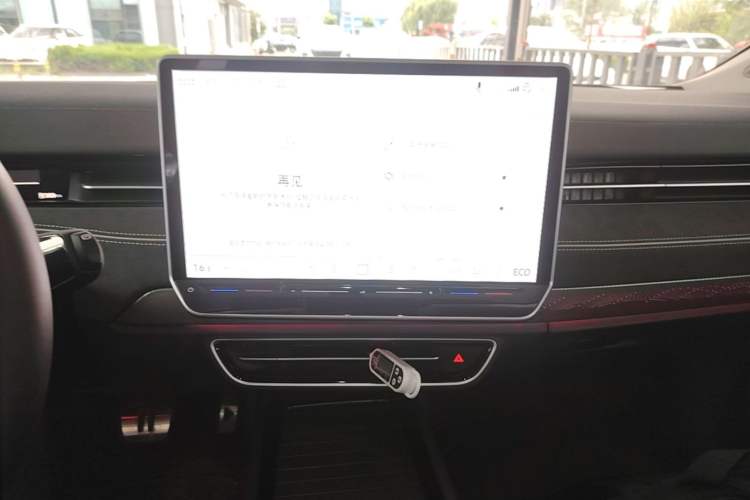 Used Volkswagen ID.7 VIZZION 2024 PRO Model Audio And AC Panel