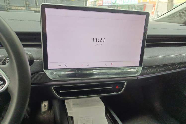 Used Volkswagen ID.7 VIZZION 2024 PRO Model Audio And AC Panel