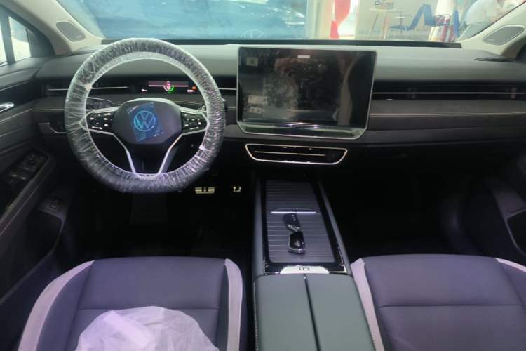 Used Volkswagen ID.7 VIZZION 2024 PRO Model Center Console