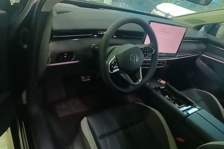 Used Volkswagen ID.7 VIZZION 2024 PRIME Center Console