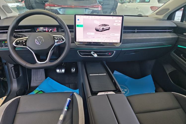Used Volkswagen ID.7 VIZZION 2024 PRO Model Center Console