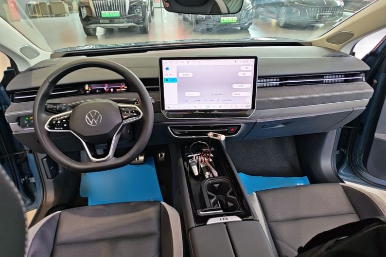 Used Volkswagen ID.7 VIZZION 2024 PRO Model Center Console