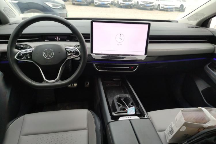 Used Volkswagen ID.7 VIZZION 2024 AIR model Center Console