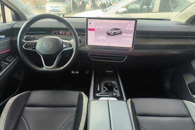 Used Volkswagen ID.7 VIZZION 2024 First Edition Center Console