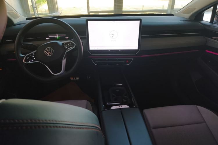 Used Volkswagen ID.7 VIZZION 2024 AIR model Center Console