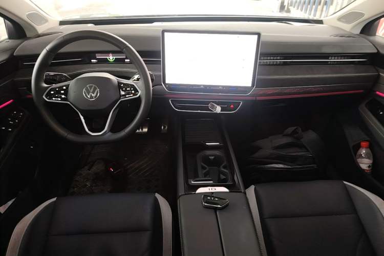Used Volkswagen ID.7 VIZZION 2024 PRO Model Center Console