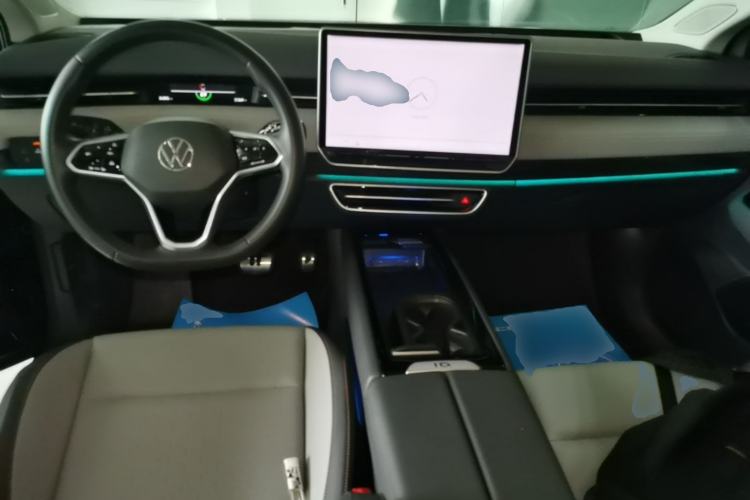 Used Volkswagen ID.7 VIZZION 2024 AIR model Center Console