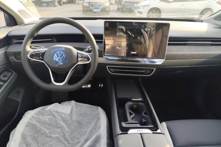 Used Volkswagen ID.7 VIZZION 2024 PRO Model Center Console