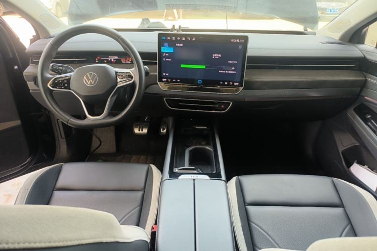 Used Volkswagen ID.7 VIZZION 2024 PRO Model Center Console