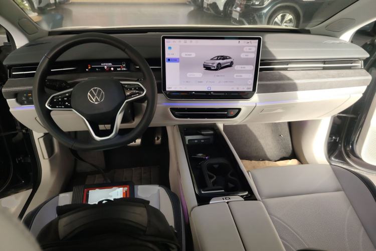 Used Volkswagen ID.7 VIZZION 2024 First Edition Center Console