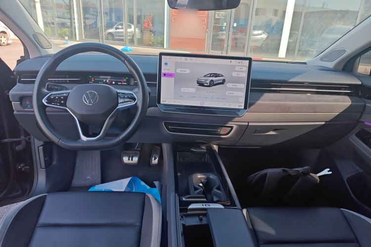 Used Volkswagen ID.7 VIZZION 2024 First Edition Center Console