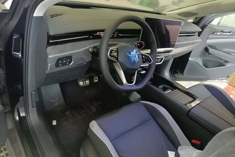 Used Volkswagen ID.7 VIZZION 2024 PRO Model Center Console