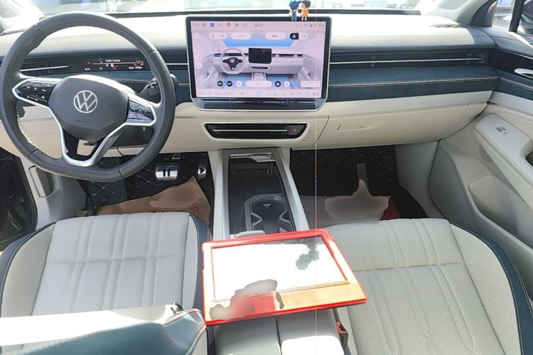Used Volkswagen ID.7 VIZZION 2024 First Edition Center Console