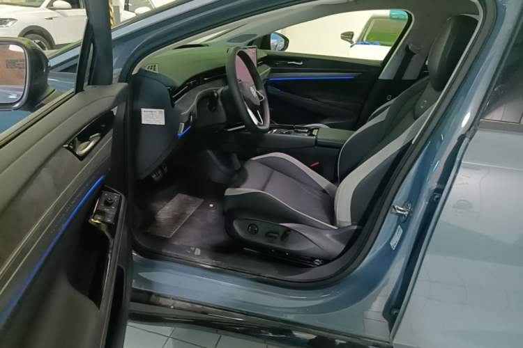 Used Volkswagen ID.7 VIZZION 2024 PRO Model Driver Seat