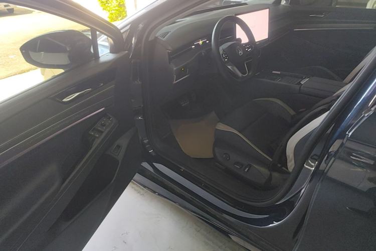 Used Volkswagen ID.7 VIZZION 2024 First Edition Driver Seat