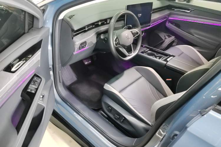 Used Volkswagen ID.7 VIZZION 2024 First Edition Driver Seat