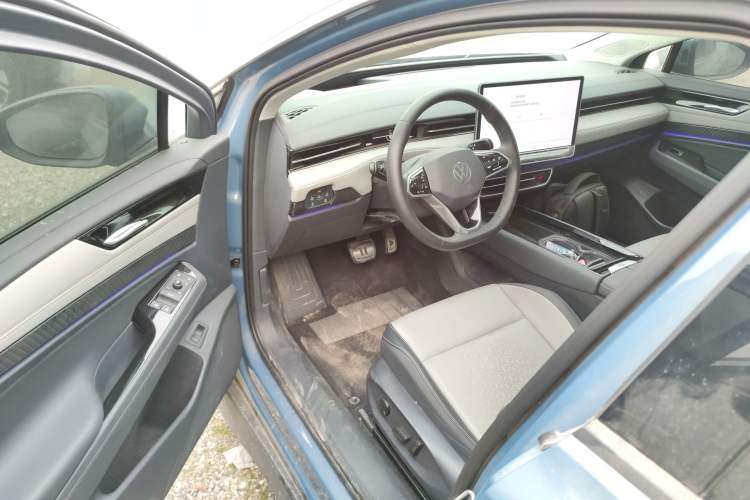 Used Volkswagen ID.7 VIZZION 2024 AIR model Driver Seat