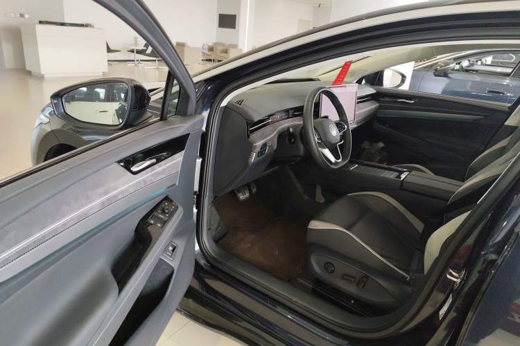 Used Volkswagen ID.7 VIZZION 2024 PRO Model Driver Seat