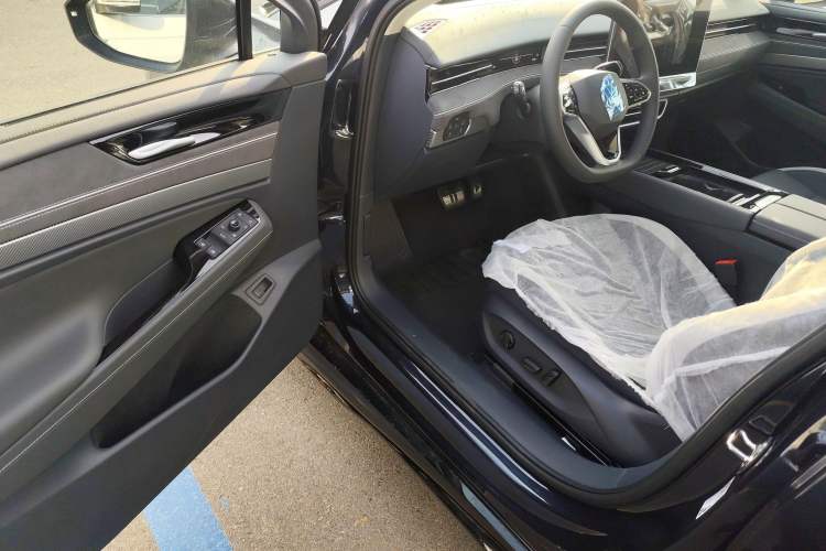 Used Volkswagen ID.7 VIZZION 2024 PRO Model Driver Seat