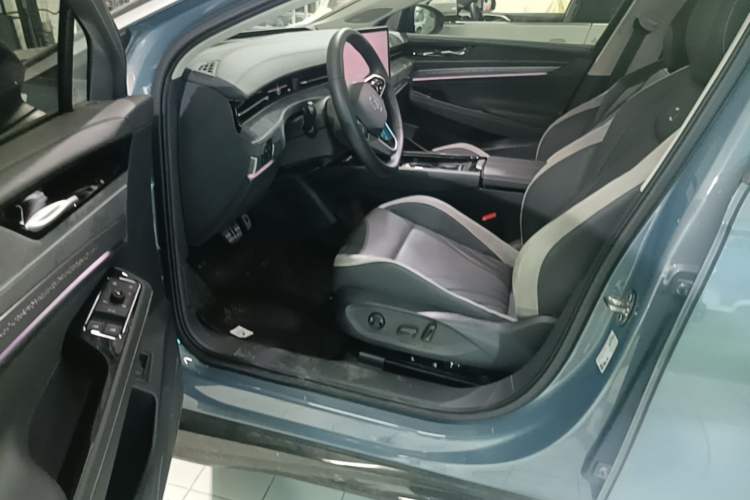 Used Volkswagen ID.7 VIZZION 2024 PRO Model Driver Seat