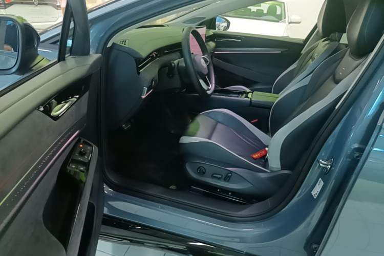 Used Volkswagen ID.7 VIZZION 2024 PRIME Driver Seat