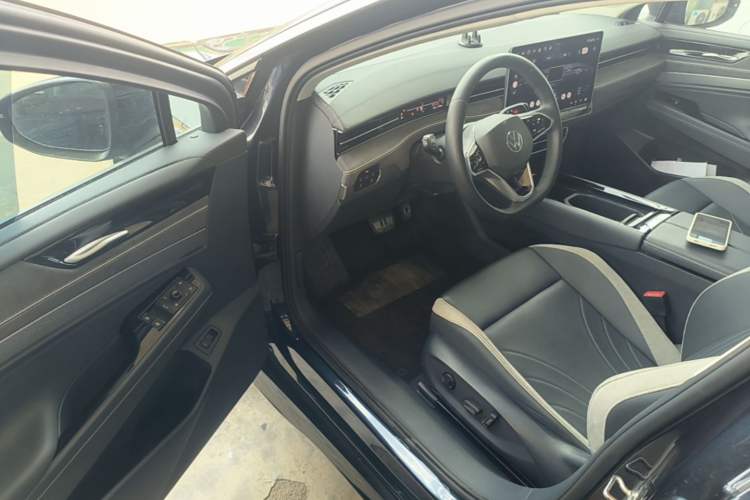 Used Volkswagen ID.7 VIZZION 2024 PRO Model Driver Seat
