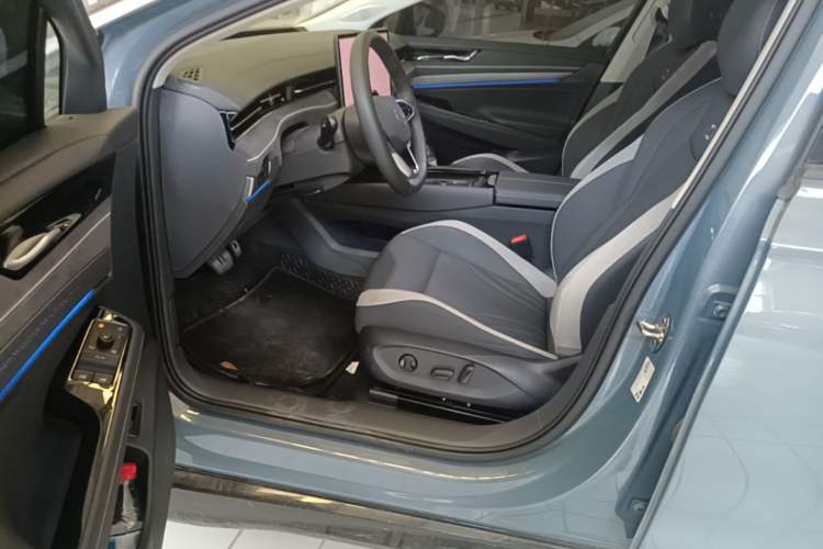 Used Volkswagen ID.7 VIZZION 2024 PRO Model Driver Seat