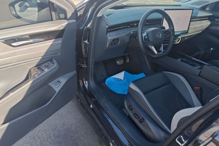 Used Volkswagen ID.7 VIZZION 2024 First Edition Driver Seat