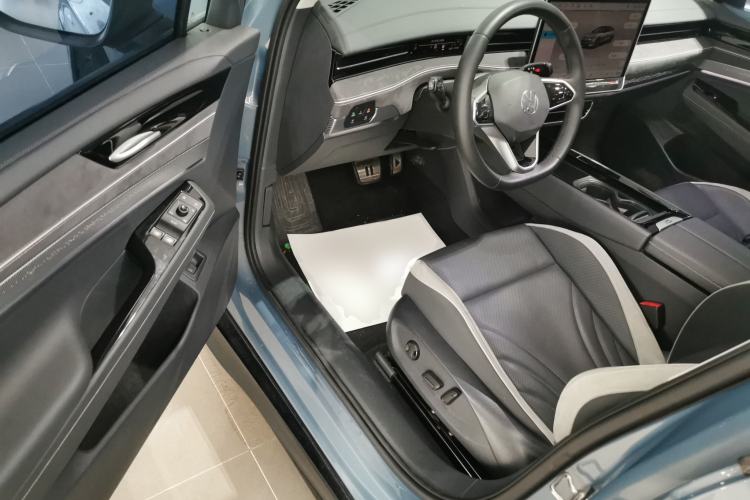 Used Volkswagen ID.7 VIZZION 2024 PRO Model Driver Seat