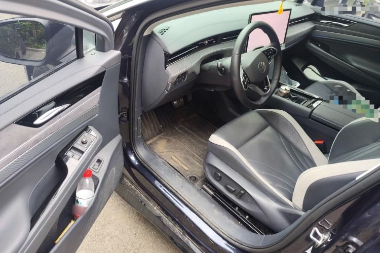 Used Volkswagen ID.7 VIZZION 2024 First Edition Driver Seat