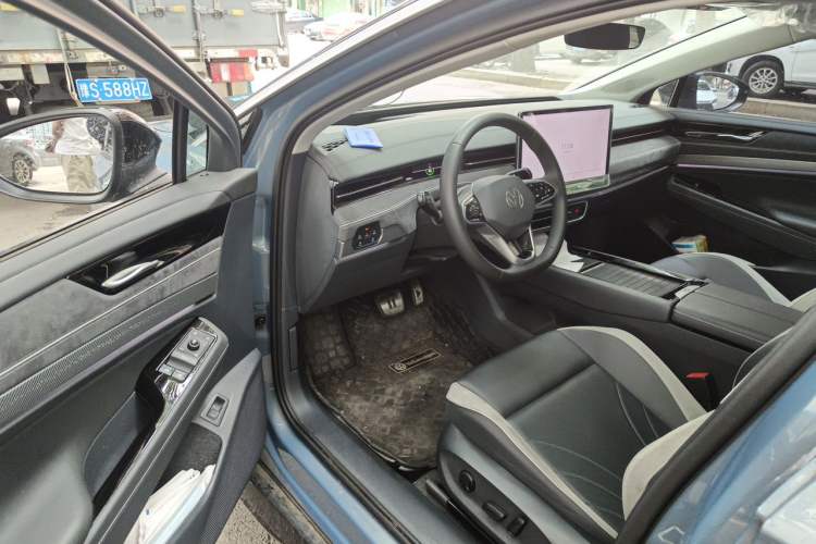 Used Volkswagen ID.7 VIZZION 2024 PRO Model Driver Seat