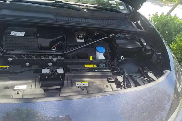 Used Volkswagen ID.7 VIZZION 2024 PRO Model Engine Bay Left