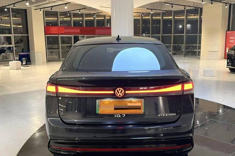 Used Volkswagen ID.7 VIZZION 2024 PRO Model Exterior 4