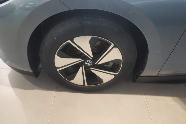 Used Volkswagen ID.7 VIZZION 2024 AIR model Exterior 4