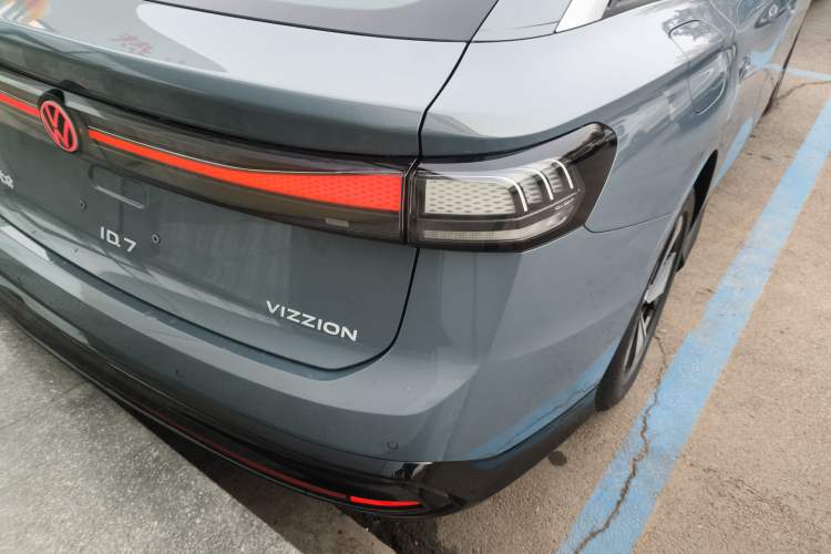 Used Volkswagen ID.7 VIZZION 2024 AIR model Exterior 6