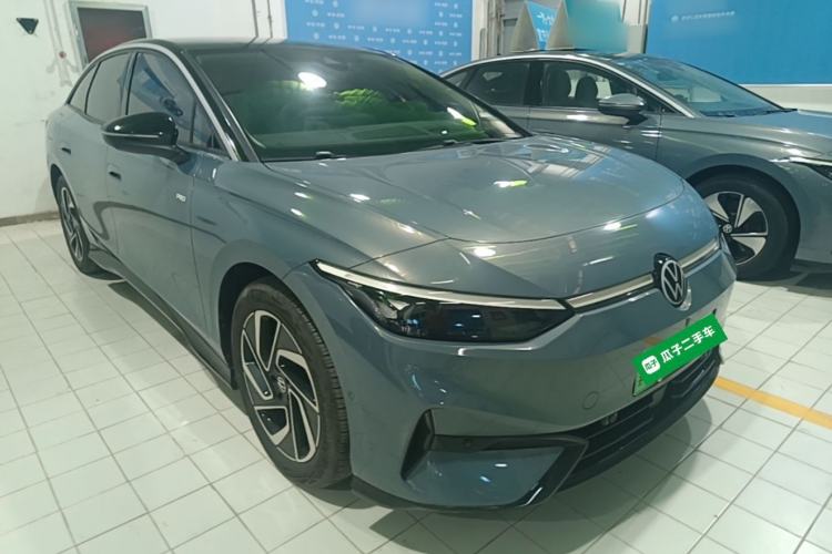 Used Volkswagen ID.7 VIZZION 2024 PRO Model Front Right 45 Deg
