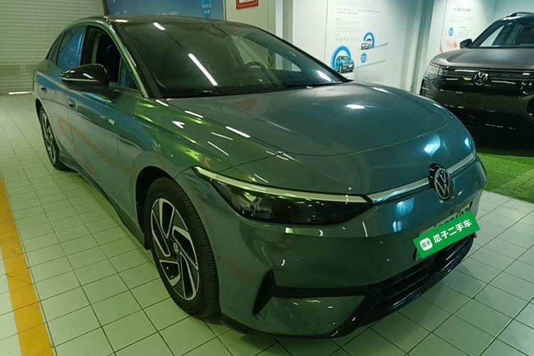 Used Volkswagen ID.7 VIZZION 2024 PRO Model Front Right 45 Deg